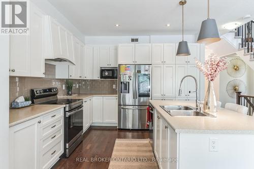 548 Savannah Court, Kingston, ON - Indoor Photo Showing Kitchen With Double Sink With Upgraded Kitchen