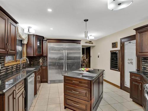 114 Richmond Road, Thunder Bay, ON - Indoor Photo Showing Kitchen