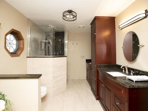 114 Richmond Road, Thunder Bay, ON - Indoor Photo Showing Bathroom