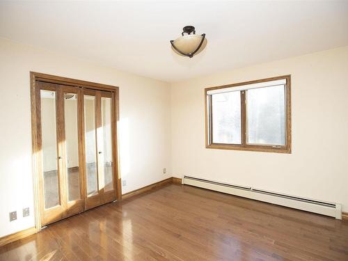 114 Richmond Road, Thunder Bay, ON - Indoor Photo Showing Other Room