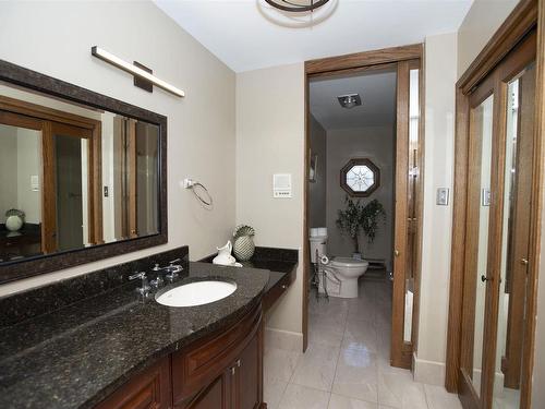 114 Richmond Road, Thunder Bay, ON - Indoor Photo Showing Bathroom