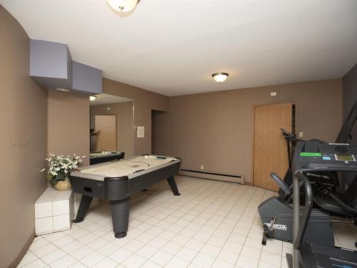 114 Richmond Road, Thunder Bay, ON - Indoor Photo Showing Other Room