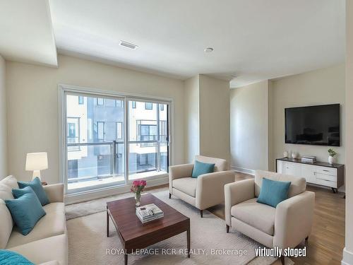 9 Bru-Lor Lane, Orillia, ON - Indoor Photo Showing Living Room