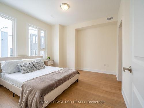 9 Bru-Lor Lane, Orillia, ON - Indoor Photo Showing Bedroom