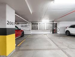 Garage - 