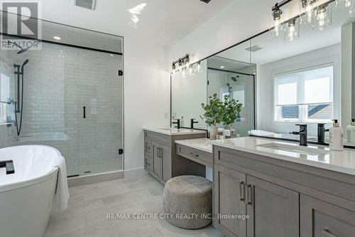 72 Wayside Lane, Southwold (Talbotville), ON - Indoor Photo Showing Bathroom