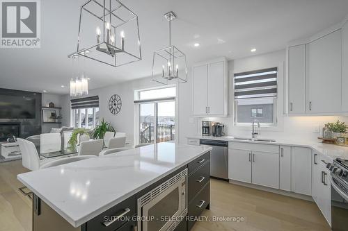 83 Daventry Way, Middlesex Centre (Kilworth), ON - Indoor Photo Showing Kitchen With Double Sink With Upgraded Kitchen