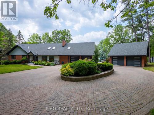 8522 Sixth Line, Halton Hills, ON - Outdoor With Facade