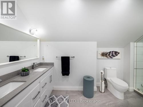 8522 Sixth Line, Halton Hills, ON - Indoor Photo Showing Bathroom