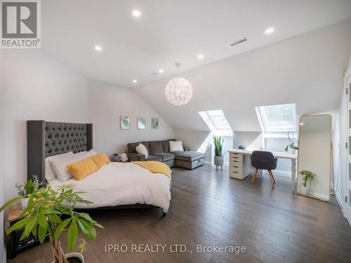 8522 Sixth Line, Halton Hills, ON - Indoor Photo Showing Bedroom