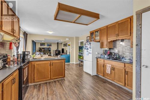 103 2Nd Avenue S, Goodsoil, SK - Indoor Photo Showing Kitchen With Double Sink