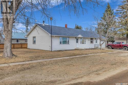 103 2Nd Avenue S, Goodsoil, SK - Outdoor