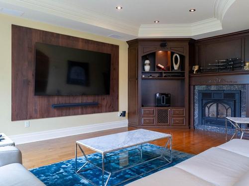 Salle familiale - 435 Rue Chabot, Sainte-Hélène-De-Bagot, QC - Indoor Photo Showing Living Room With Fireplace