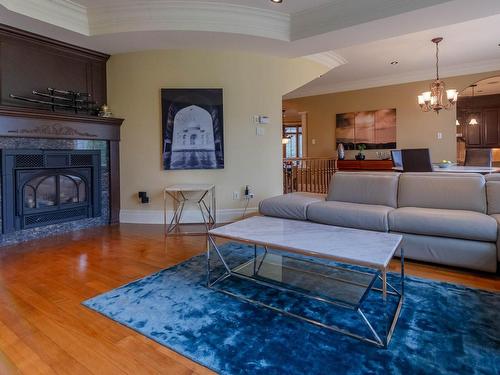 Salle familiale - 435 Rue Chabot, Sainte-Hélène-De-Bagot, QC - Indoor Photo Showing Living Room With Fireplace