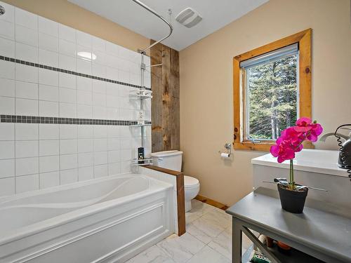 Salle de bains - 2997 Ch. Brousseau, Labelle, QC - Indoor Photo Showing Bathroom