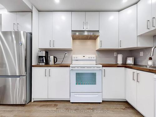 127-2095 Roche Crt, Mississauga, ON - Indoor Photo Showing Kitchen