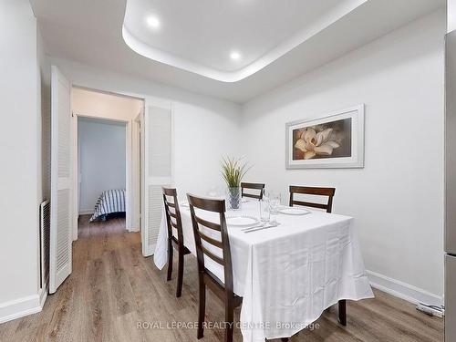 127-2095 Roche Crt, Mississauga, ON - Indoor Photo Showing Dining Room