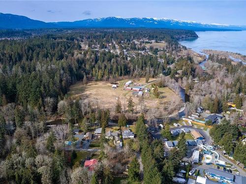 906 Waters Rd, Qualicum Beach, BC 