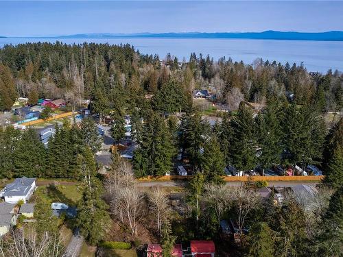 906 Waters Rd, Qualicum Beach, BC 