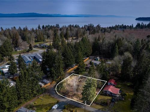 906 Waters Rd, Qualicum Beach, BC 