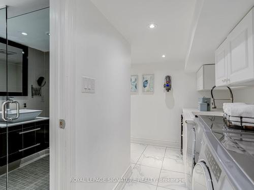 118 Wheeler Ave, Toronto, ON - Indoor Photo Showing Bathroom