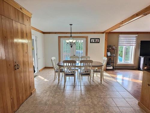 Dining room - 25 Carré Roberge, Saint-Bruno-De-Guigues, QC - Indoor Photo Showing Dining Room