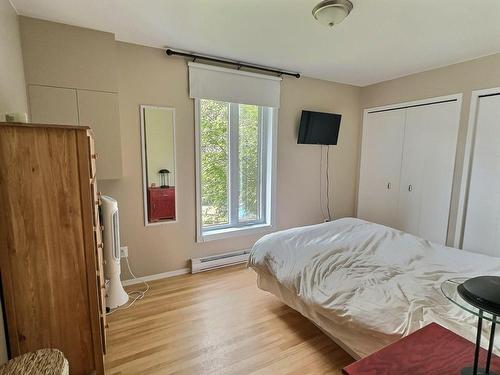 Bedroom - 25 Carré Roberge, Saint-Bruno-De-Guigues, QC - Indoor Photo Showing Bedroom