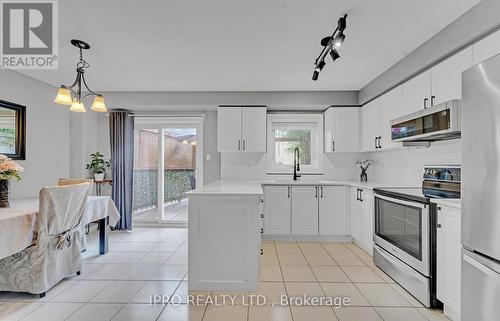 26 Silo Court, Brampton (Fletcher'S Creek Village), ON - Indoor Photo Showing Kitchen With Stainless Steel Kitchen