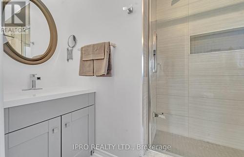 26 Silo Court, Brampton (Fletcher'S Creek Village), ON - Indoor Photo Showing Bathroom