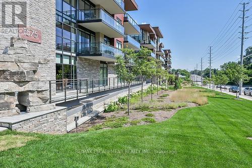 304 - 1575 Lakeshore Road W, Mississauga (Clarkson), ON - Outdoor With Balcony