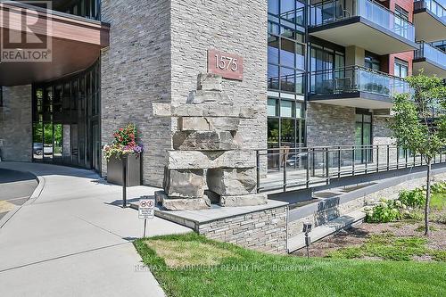 304 - 1575 Lakeshore Road W, Mississauga (Clarkson), ON - Outdoor With Balcony