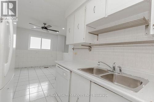 38 Franklin Court, Brampton (Bramalea West Industrial), ON - Indoor Photo Showing Kitchen With Double Sink