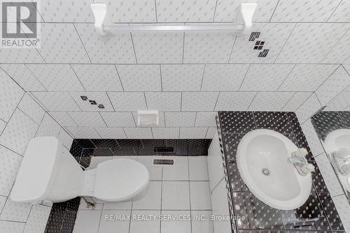 38 Franklin Court, Brampton (Bramalea West Industrial), ON - Indoor Photo Showing Bathroom