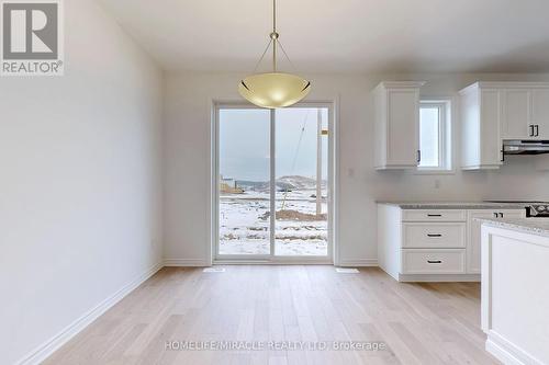 15 Sitler Street, Kitchener, ON - Indoor Photo Showing Kitchen