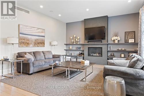 13 Francesco Crescent, St. Catharines, ON - Indoor Photo Showing Living Room With Fireplace