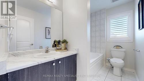 121 Longboat Run Road W, Brantford, ON - Indoor Photo Showing Bathroom