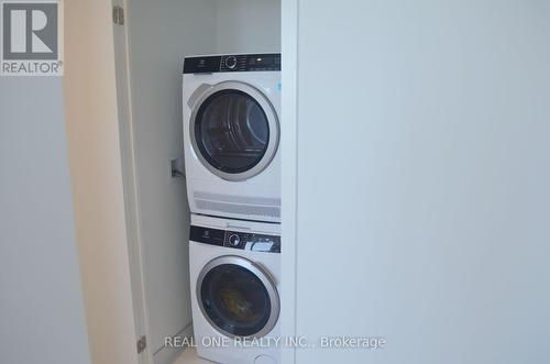 6905 - 138 Downes Street, Toronto, ON - Indoor Photo Showing Laundry Room