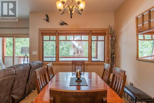 1003 Mountain View Road Unit# B, Rossland, BC - Indoor Photo Showing Dining Room