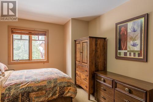 1003 Mountain View Road Unit# B, Rossland, BC - Indoor Photo Showing Bedroom