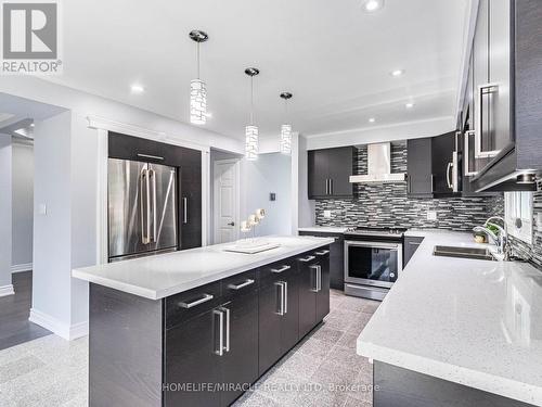 3821 Trelawny Circle, Mississauga (Lisgar), ON - Indoor Photo Showing Kitchen With Stainless Steel Kitchen With Double Sink With Upgraded Kitchen