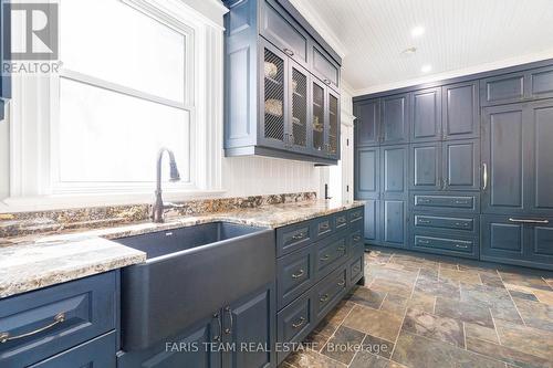 1273 Nottawasaga Conc 6, Clearview (Stayner), ON - Indoor Photo Showing Kitchen With Double Sink