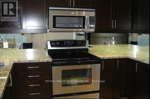 2707 - 90 Absolute Avenue, Mississauga (City Centre), ON - Indoor Photo Showing Kitchen