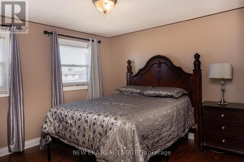 674 Laurier Avenue, Milton (Timberlea), ON - Indoor Photo Showing Bedroom