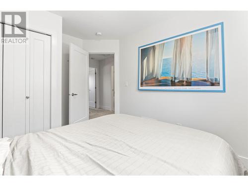 933 Mt Robson Place Place Unit# 11, Vernon, BC - Indoor Photo Showing Bedroom