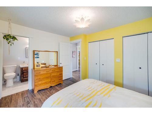 3422 Southridge Drive, Castlegar, BC - Indoor Photo Showing Bedroom