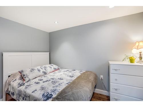 3422 Southridge Drive, Castlegar, BC - Indoor Photo Showing Bedroom