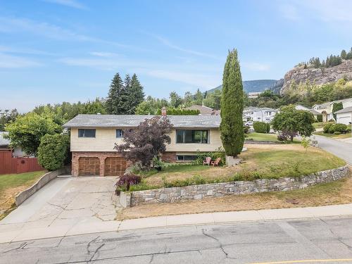 3422 Southridge Drive, Castlegar, BC - Outdoor