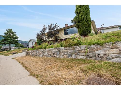 3422 Southridge Drive, Castlegar, BC - Outdoor