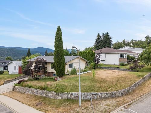 3422 Southridge Drive, Castlegar, BC - Outdoor