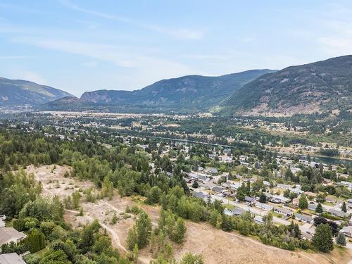 3422 Southridge Drive, Castlegar, BC - Outdoor With View